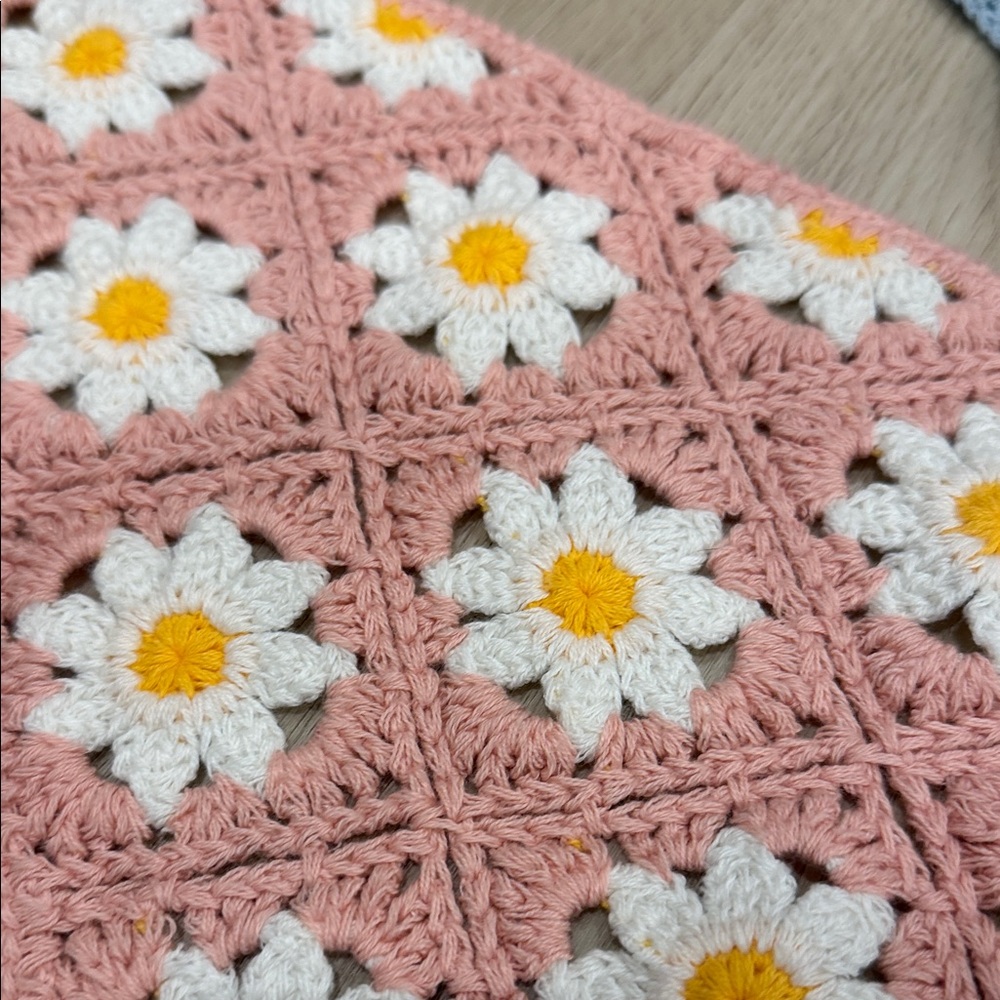 Crochet Bandana Set - Pink and blue gray - Picture 3 of 4